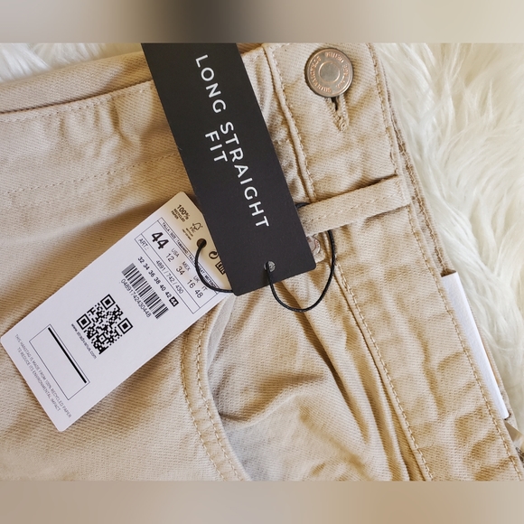 Straight Leg Khaki - Picture 4 of 4